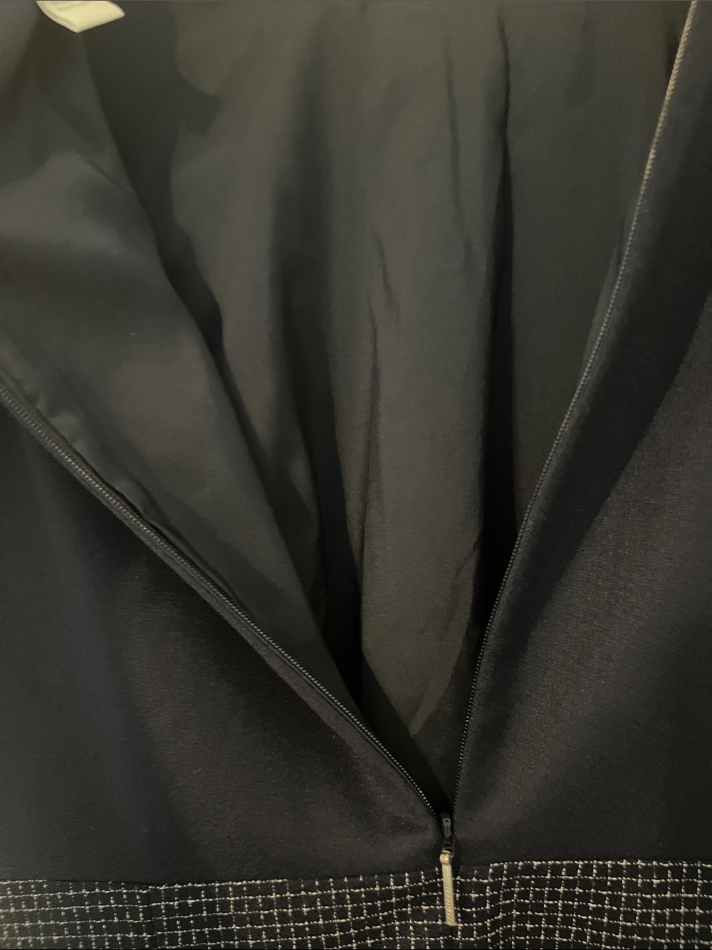 Hugo Boss dress. - Picture 6 of 9